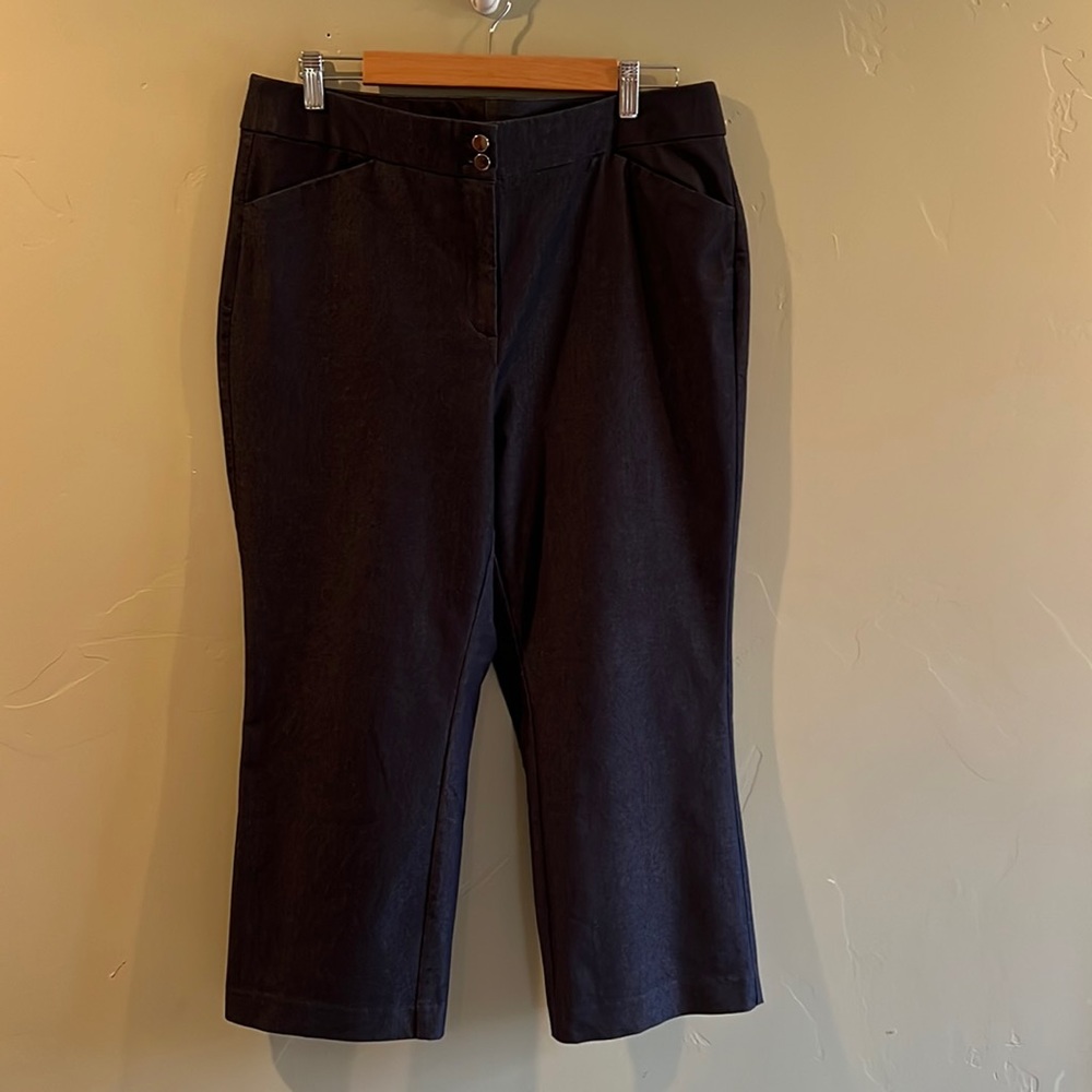 Chico’s Navy Blue Cropped Jean Pants size 2 Large 12